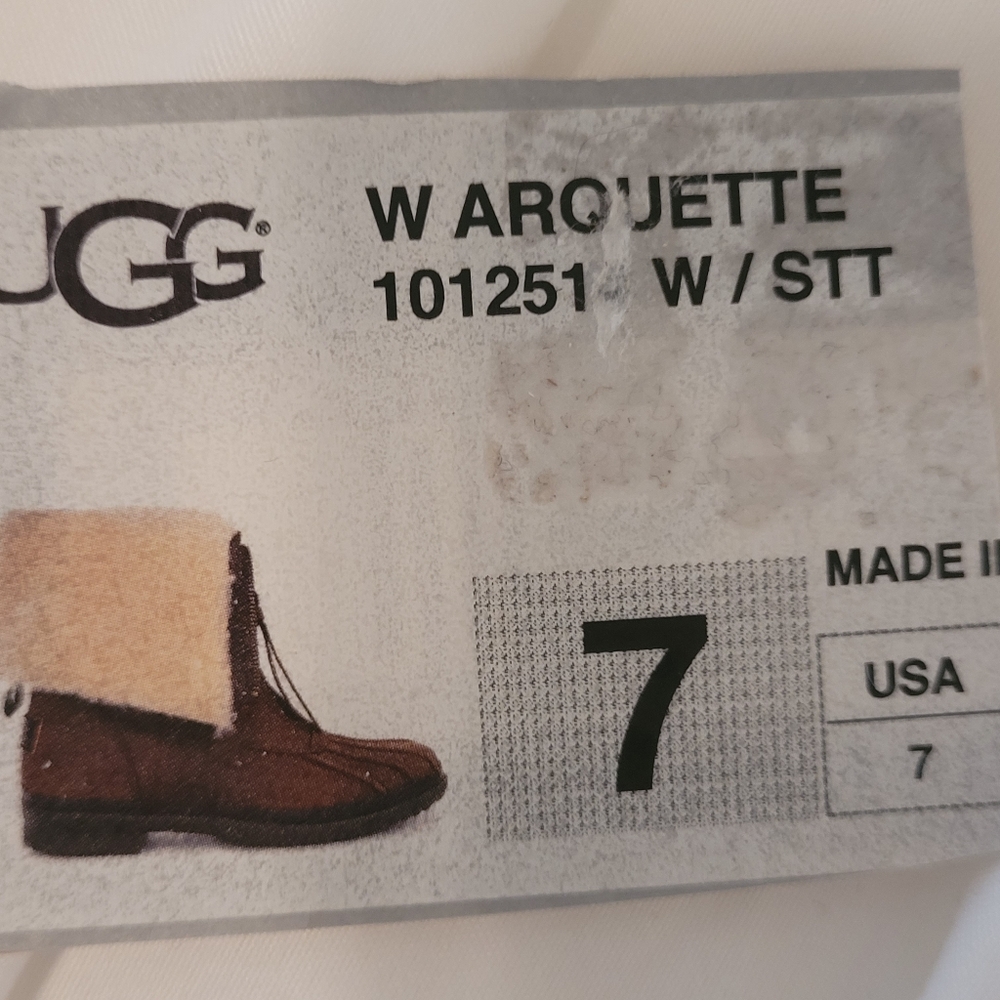 UGG Suede Boots - Picture 6 of 7